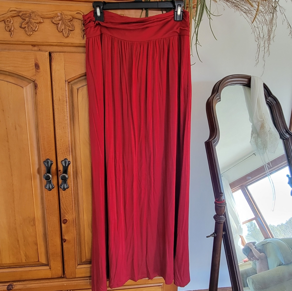 Womans maxi skirt WITH POCKETS